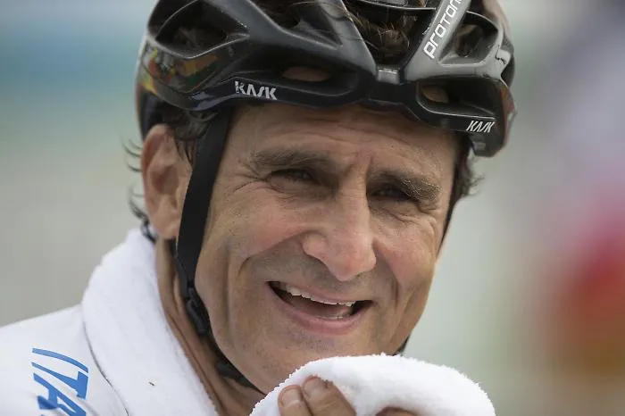 Alex Zanardi, il ricordo del campione a Montalcino: la sua staffetta Obiettivo Tricolore fa tappa in Valdorcia
